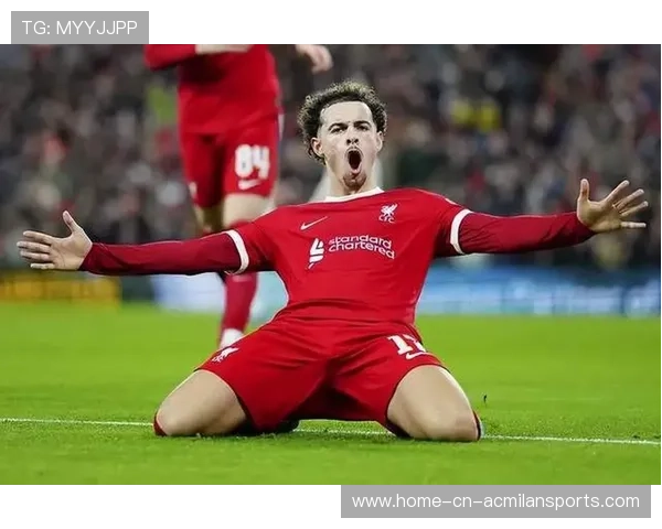 曼城与利物浦激战正酣 赛季分析揭示两队巅峰对决的关键因素 曼城与利物浦激战正酣 赛季分析揭示两队巅峰对决的关键因素