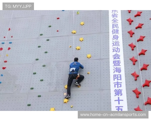 攀岩少年把裁判都看晕,动作太快 攀岩少年把裁判都看晕,动作太快